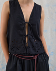 Top com Atilhos - Preto