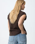 T-shirt Decote em V - Castanho