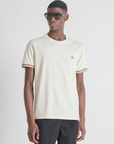 T-shirt com Punho - Crú