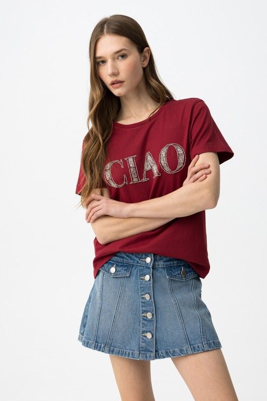 T-shirt com Aplicações - Vermelho