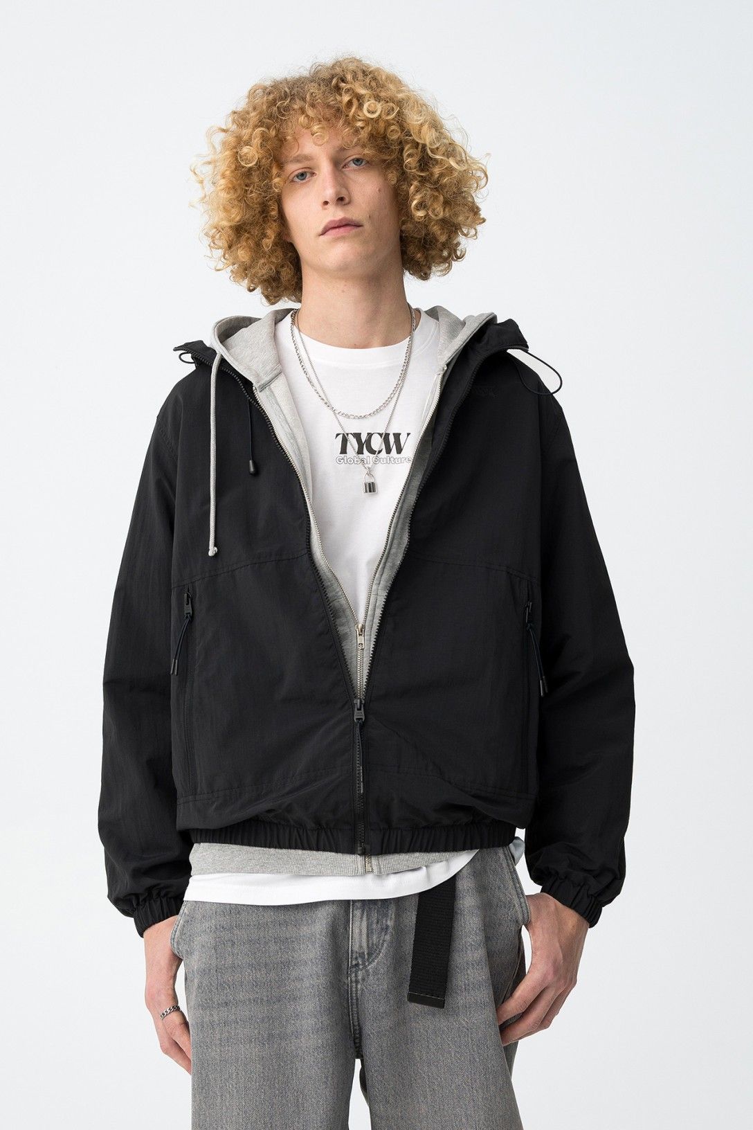 Parka com Capuz - Preto