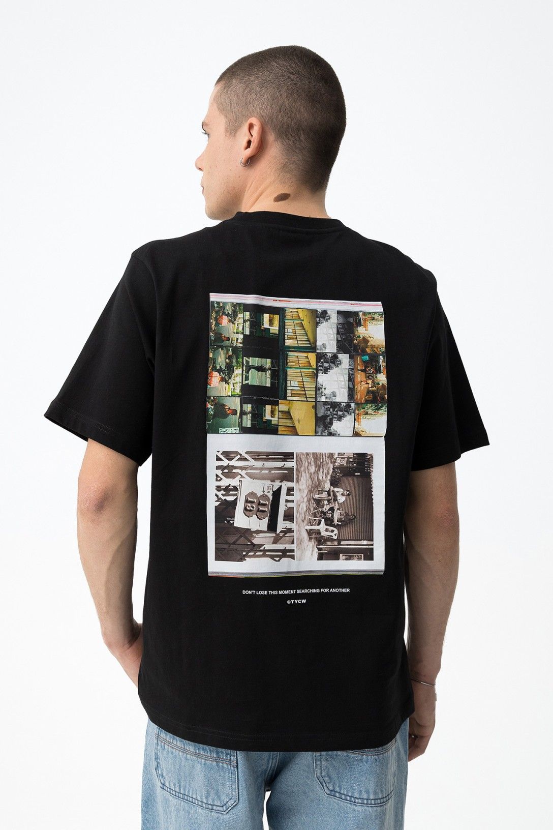 T-shirt com Estampado Traseiro - Preto