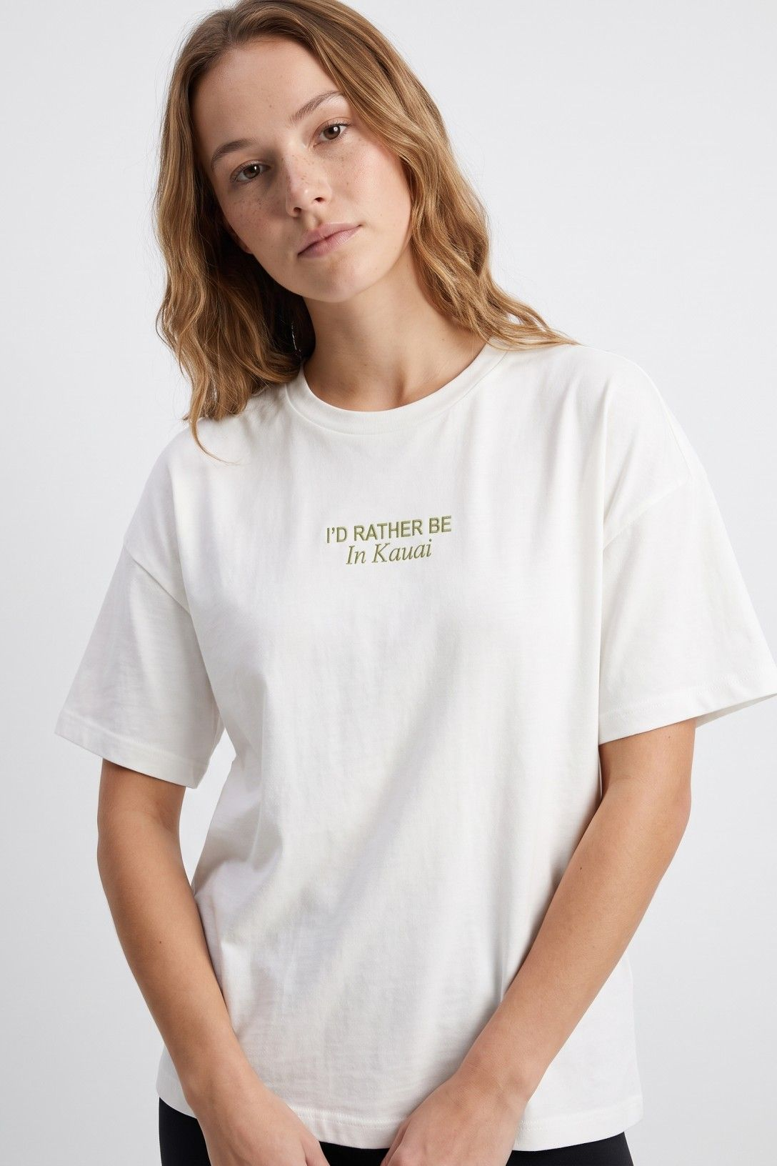 T-shirt com Estampado Traseiro - Crú