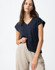 T-shirt Decote em V - Marinho