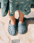 Crocs Perfurados - Azul Médio