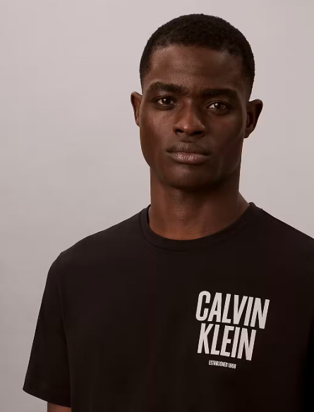 T-shirt com Estampado Traseiro - Preto