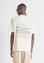 T-shirt com Estampado Traseiro - Bege
