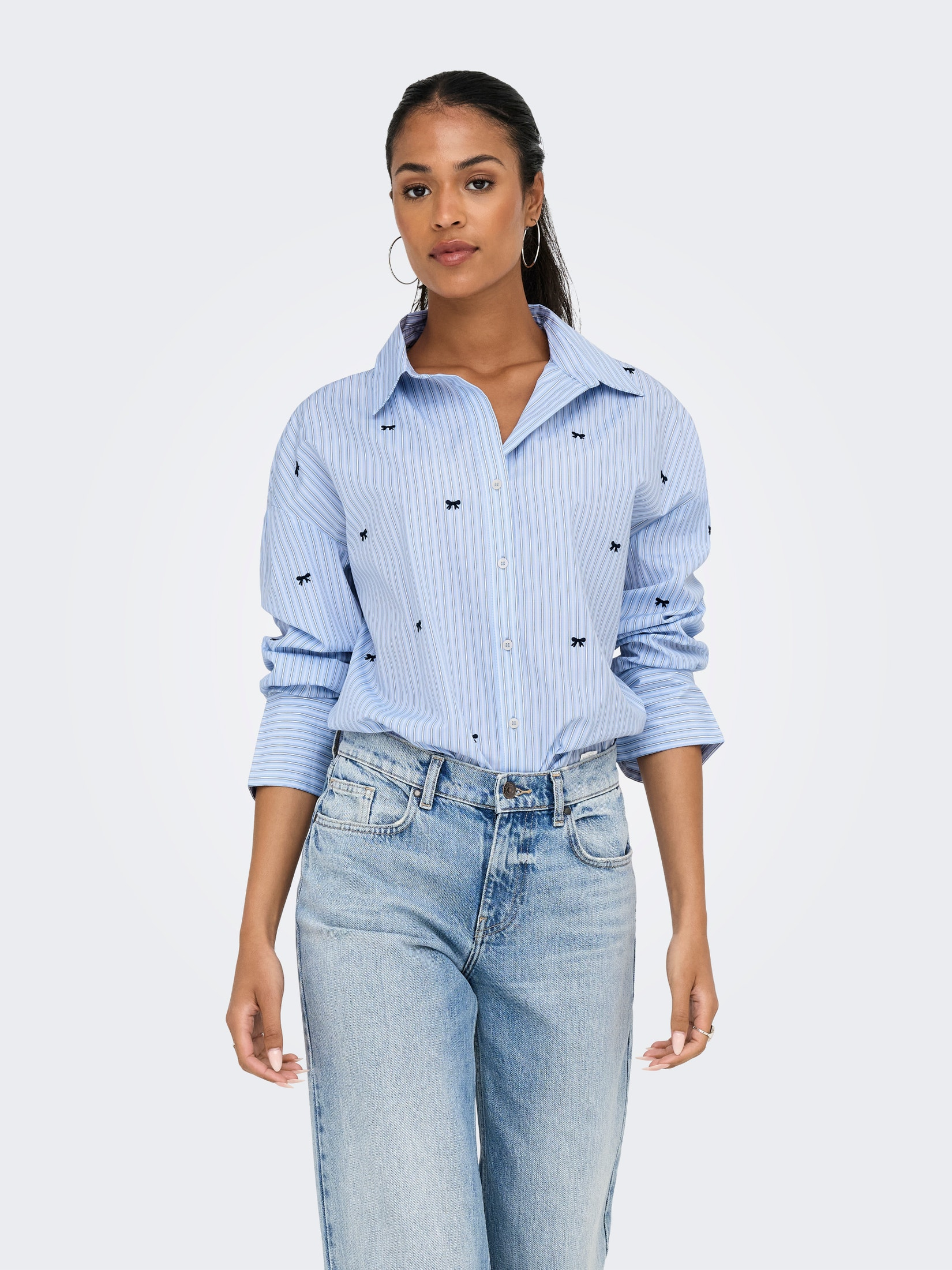 Camisa Bordada - Azul Claro